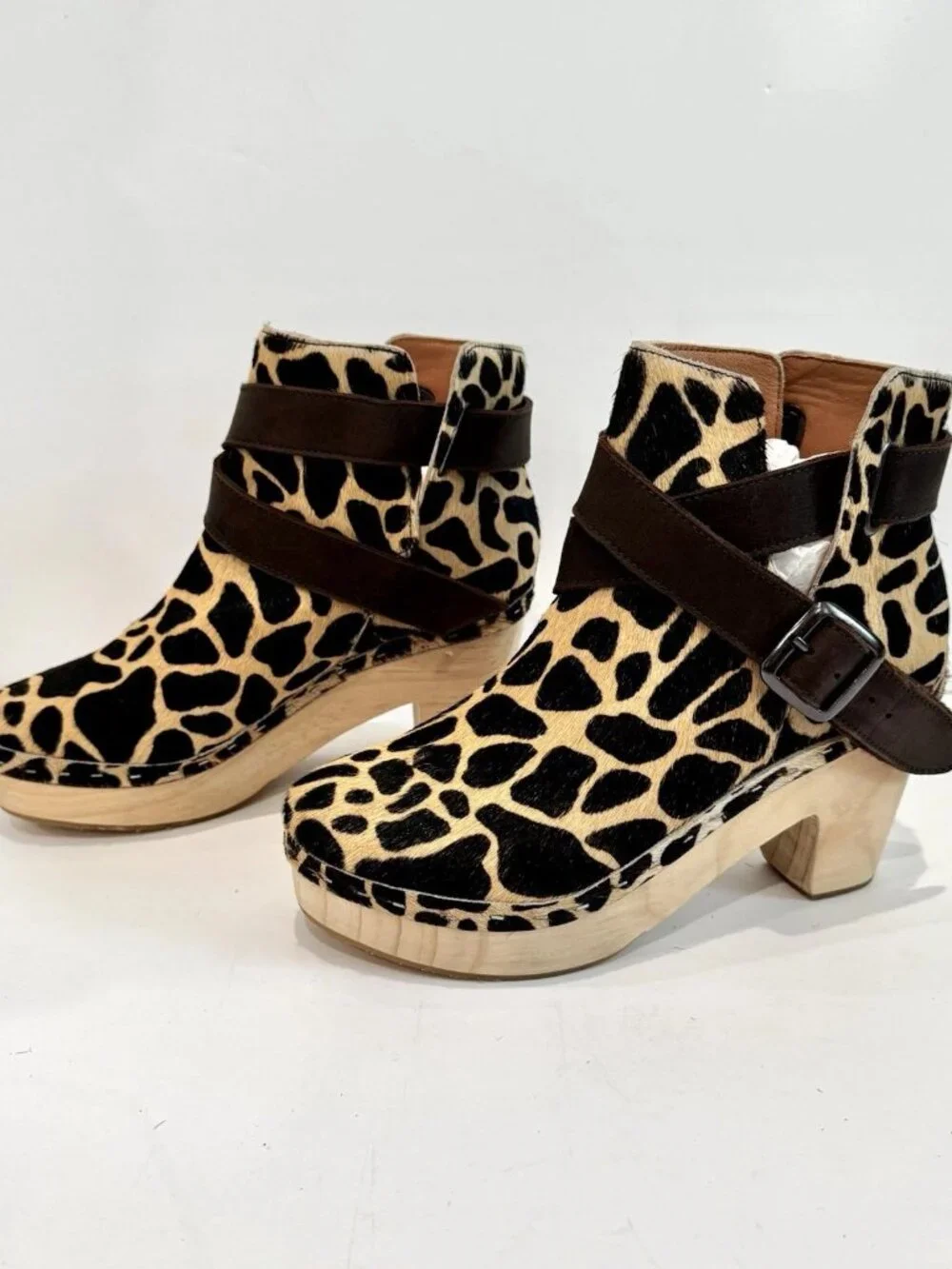 NEW Free People Bungalow Leopard Clog Boots 37/7 $168 - Picture 3 of 7